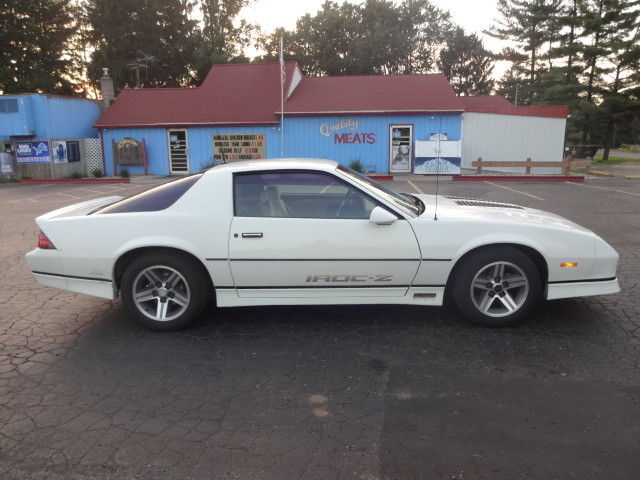1985 Chevrolet Camaro IROC-Z - photo 6