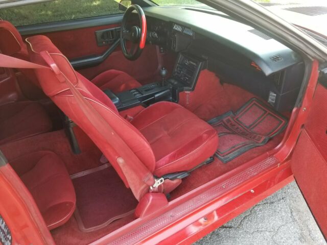 1985 Chevrolet Camaro IROC Z28 - photo 8