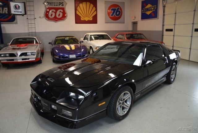 1985 Chevrolet Camaro IROC Z Z28 - photo 3