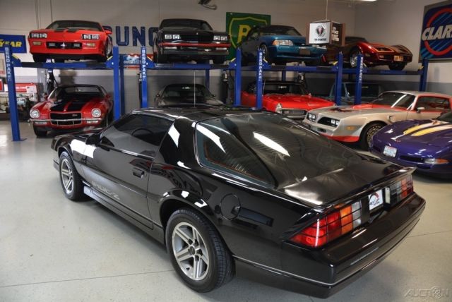 1985 Chevrolet Camaro IROC Z Z28 - photo 6