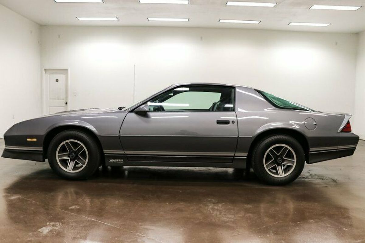 1985 Chevrolet Camaro Z/28 - photo 4