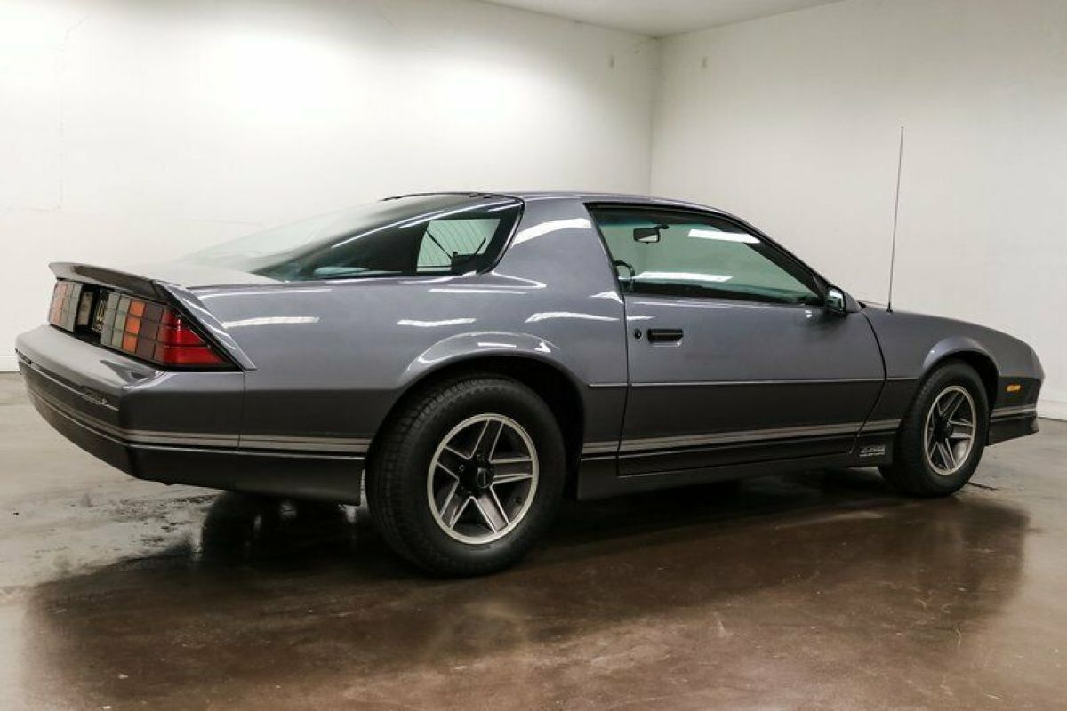1985 Chevrolet Camaro Z/28 - photo 7