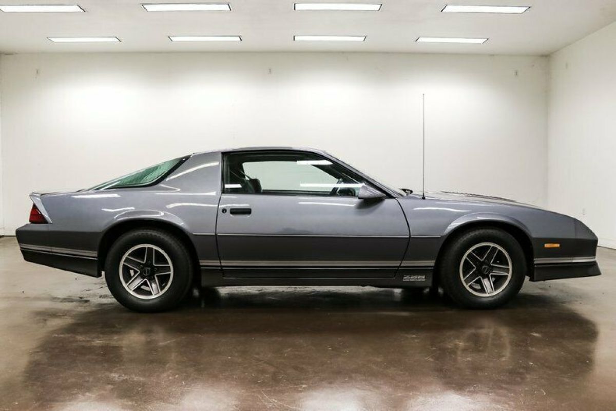 1985 Chevrolet Camaro Z/28 - photo 8