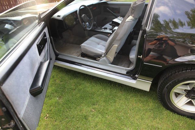 1985 Chevrolet Camaro - photo 4