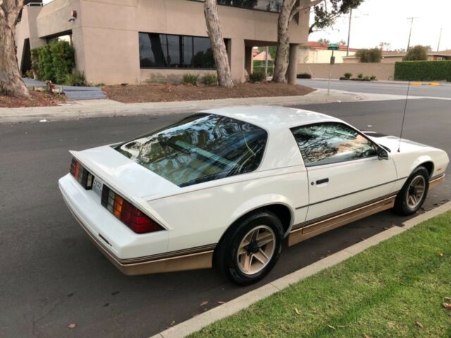 1985 Chevrolet Camaro - photo 5