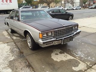 1985 Chevrolet Caprice Two Tone - photo 4