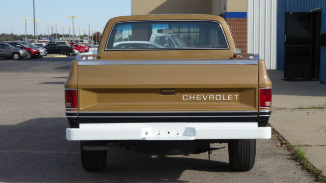 1985 Chevrolet C-10 2-door longbed - photo 13