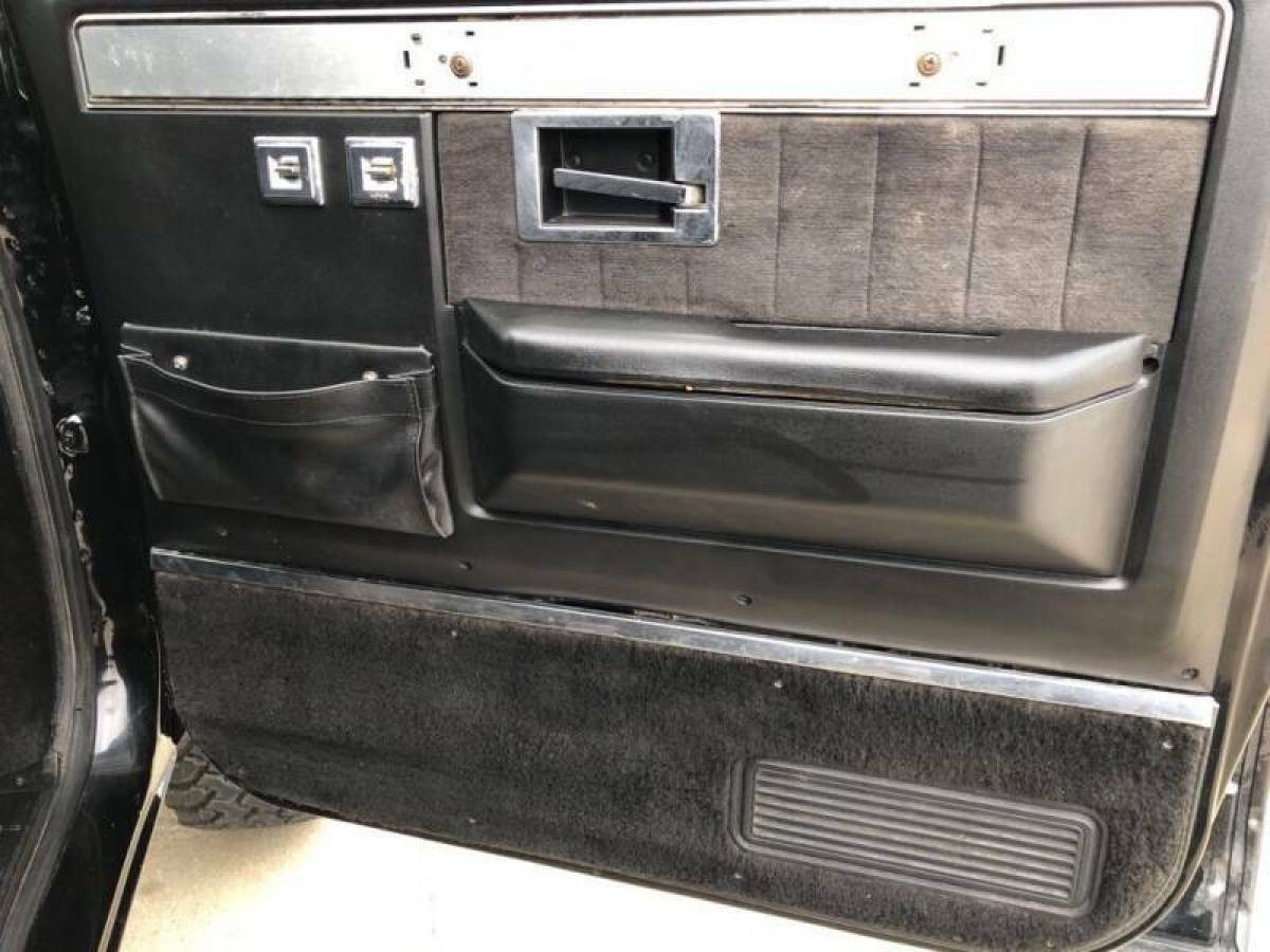 1985 Chevrolet C/K Pickup 1500 - photo 10