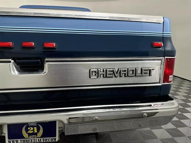 1985 Chevrolet C/K30 Silverado Crew Cab 4WD - photo 11