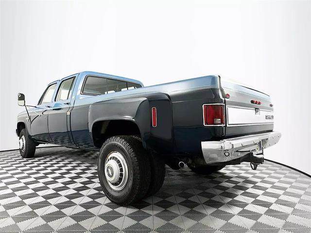 1985 Chevrolet C/K30 Silverado Crew Cab 4WD - photo 12