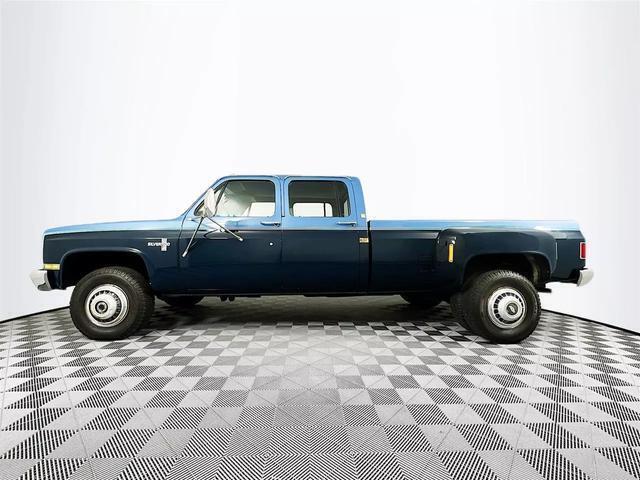 1985 Chevrolet C/K30 Silverado Crew Cab 4WD - photo 13