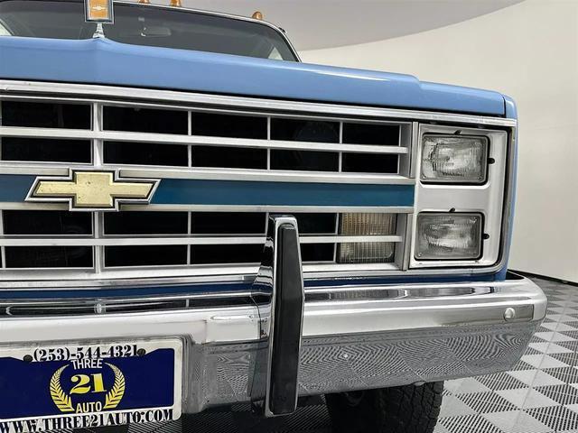 1985 Chevrolet C/K30 Silverado Crew Cab 4WD - photo 4