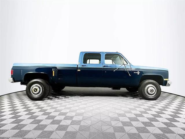 1985 Chevrolet C/K30 Silverado Crew Cab 4WD - photo 7