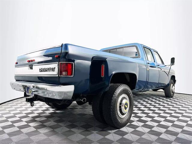 1985 Chevrolet C/K30 Silverado Crew Cab 4WD - photo 8