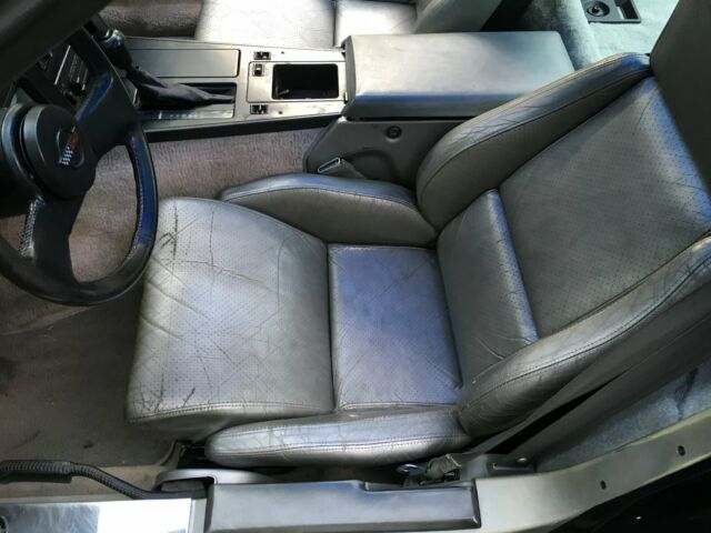 1985 Chevrolet Corvette - photo 13