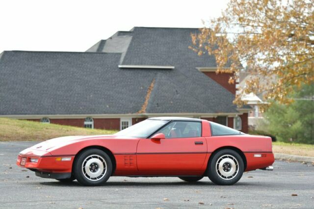 1985 Chevrolet Corvette Targa only 9150mls! -- - photo 4