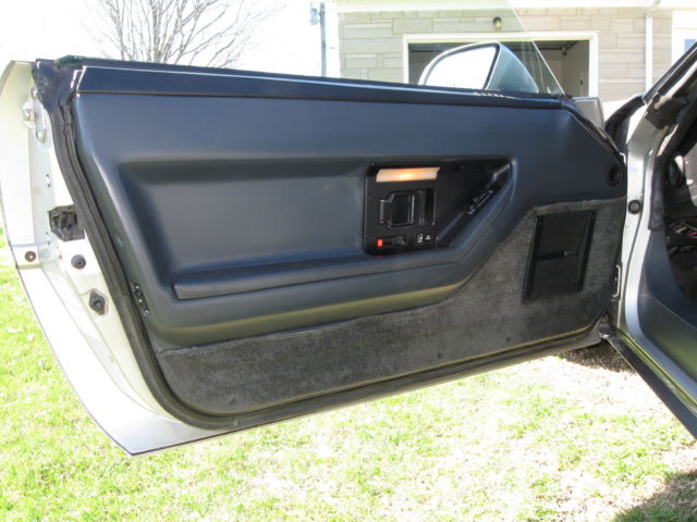 1985 Chevrolet Corvette - photo 10