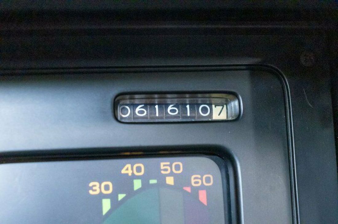 1985 Chevrolet Corvette - photo 11