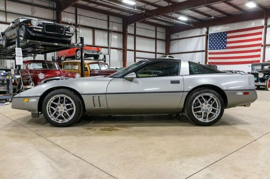 1985 Chevrolet Corvette - photo 2