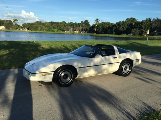1985 Chevrolet Corvette - photo 2