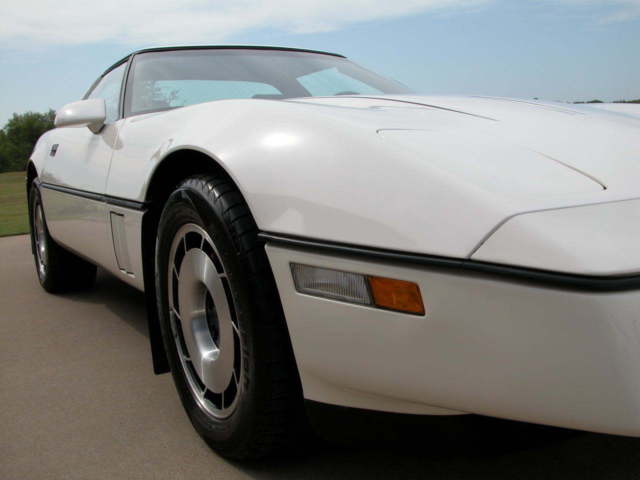 1985 Chevrolet Corvette Coupe L98 5.7L - photo 4