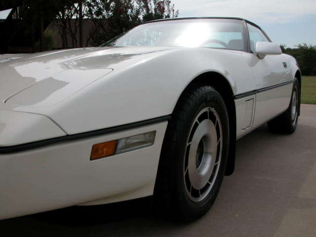1985 Chevrolet Corvette Coupe L98 5.7L - photo 5