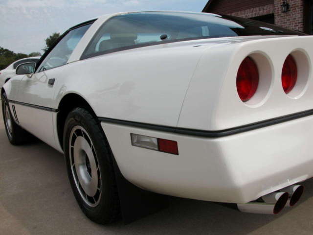 1985 Chevrolet Corvette Coupe L98 5.7L - photo 6