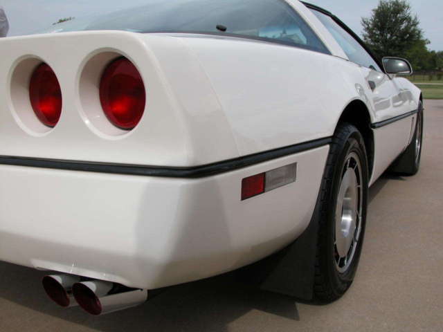 1985 Chevrolet Corvette Coupe L98 5.7L - photo 7