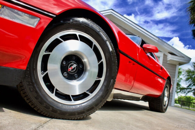 1985 Chevrolet Corvette L98 / 37K Original Miles - photo 4