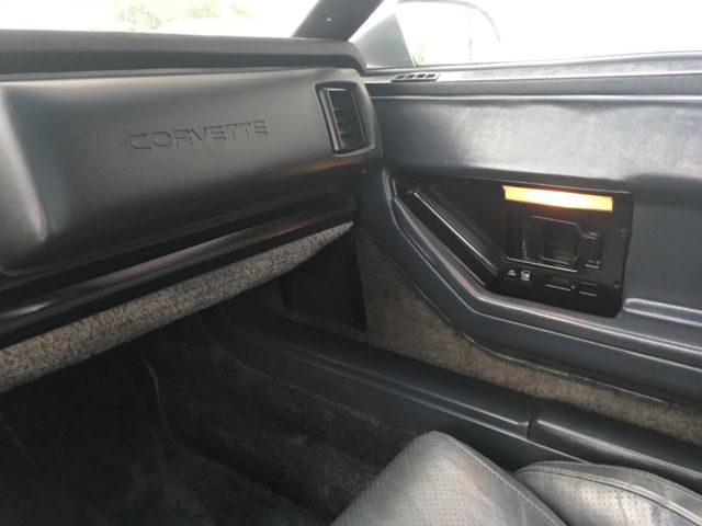1985 Chevrolet Corvette - photo 13