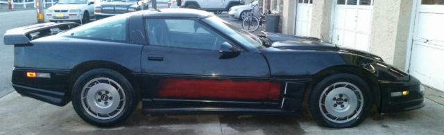 1985 Chevrolet Corvette - photo 2