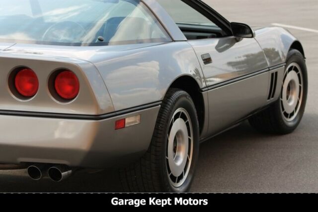 1985 Chevrolet Corvette Coupe - photo 4
