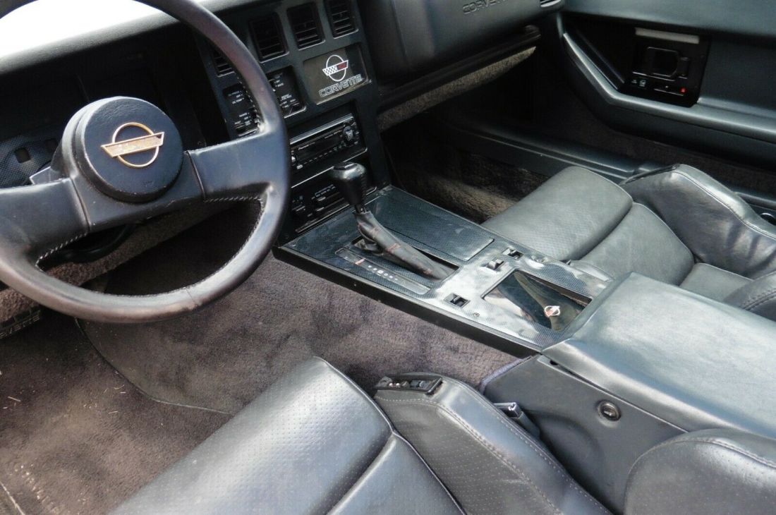 1985 Chevrolet Corvette - photo 12