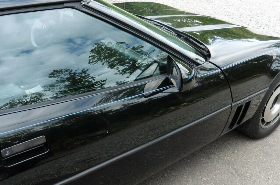 1985 Chevrolet Corvette - photo 6