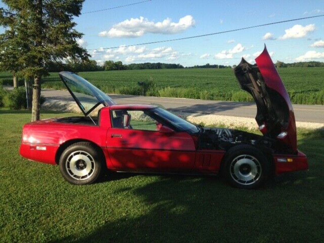 1985 Chevrolet Corvette - photo 6