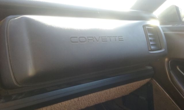 1985 Chevrolet Corvette - photo 11