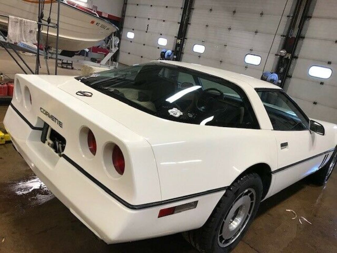 1985 Chevrolet Corvette - photo 3
