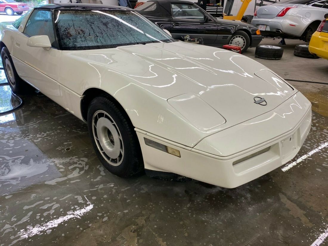 1985 Chevrolet Corvette - photo 3