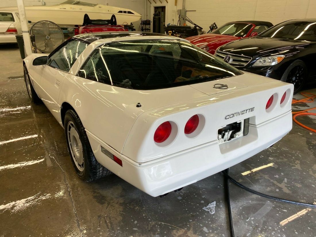 1985 Chevrolet Corvette - photo 4