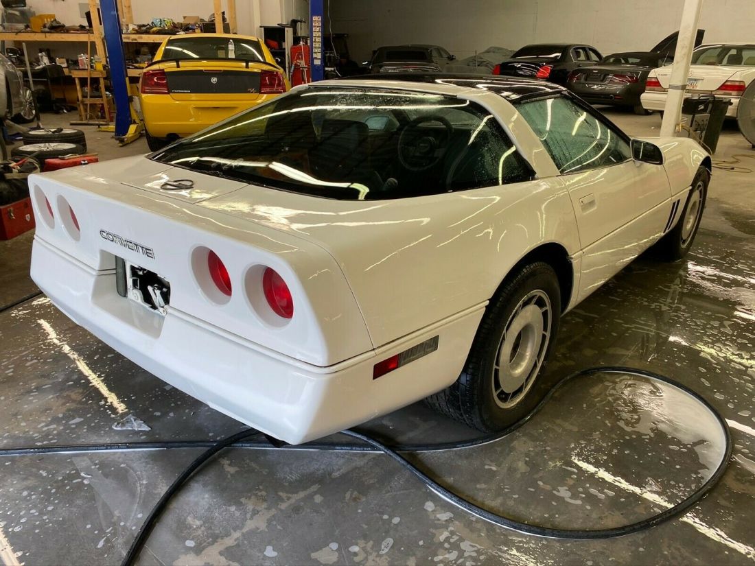 1985 Chevrolet Corvette - photo 6