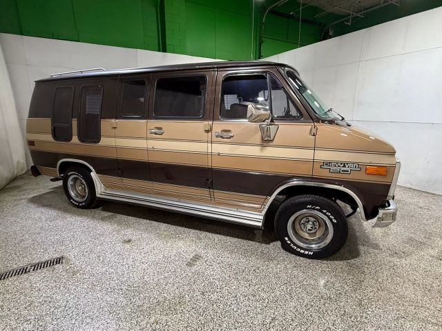 1985 Chevrolet G20 Van Conversion - photo 10