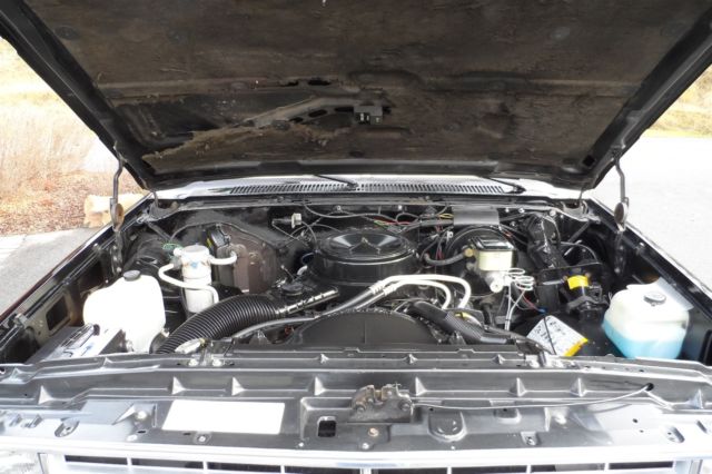 1985 Chevrolet C/K Pickup 1500 SILVERADO - photo 13