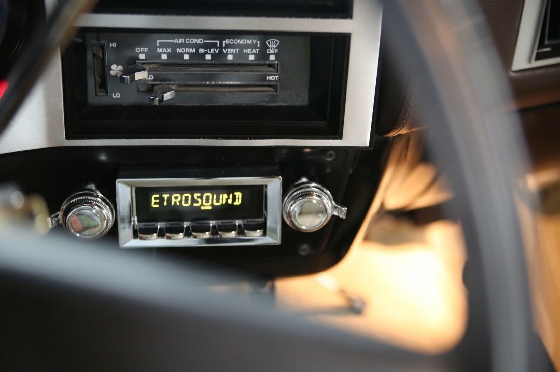 1985 Chevrolet C/K Pickup 1500 - photo 10