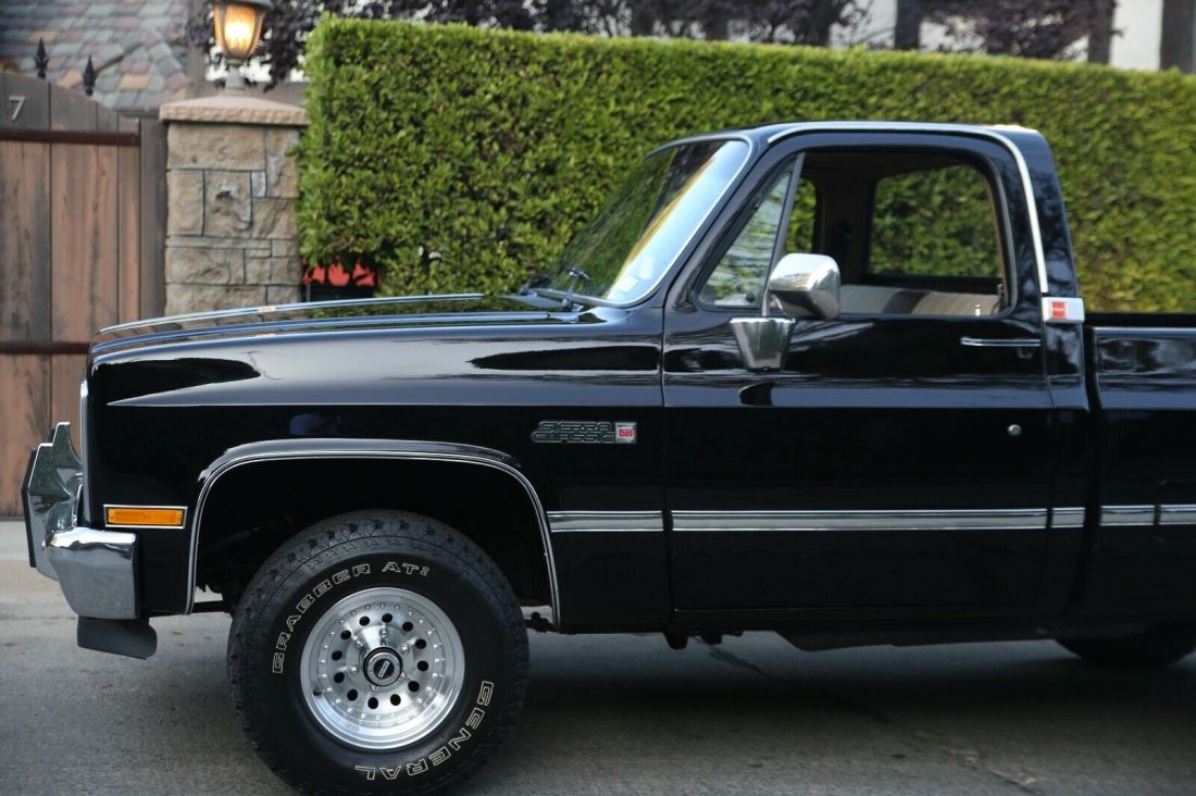 1985 Chevrolet C/K Pickup 1500 - photo 5