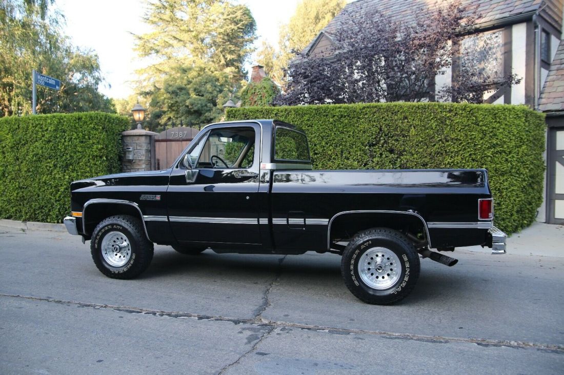 1985 Chevrolet C/K Pickup 1500 - photo 6
