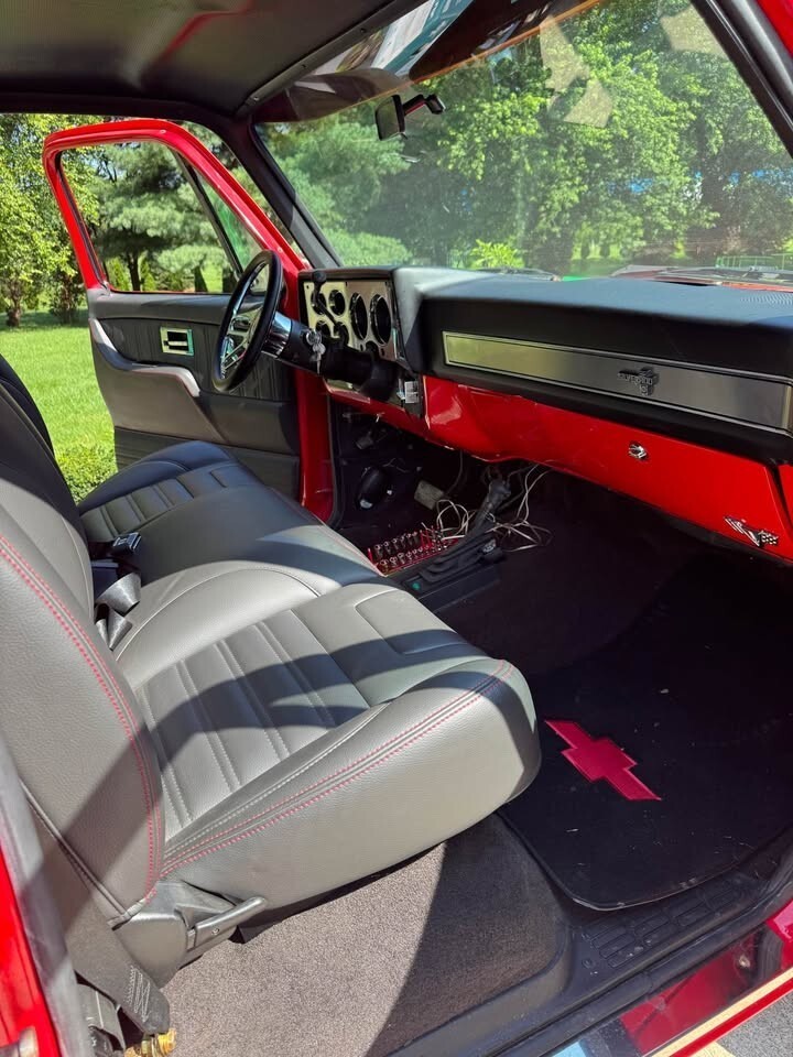 1985 Chevrolet C/K Pickup 1500 - photo 11