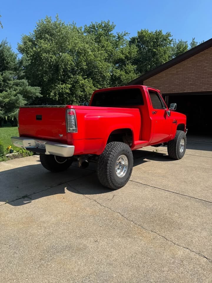 1985 Chevrolet C/K Pickup 1500 - photo 4