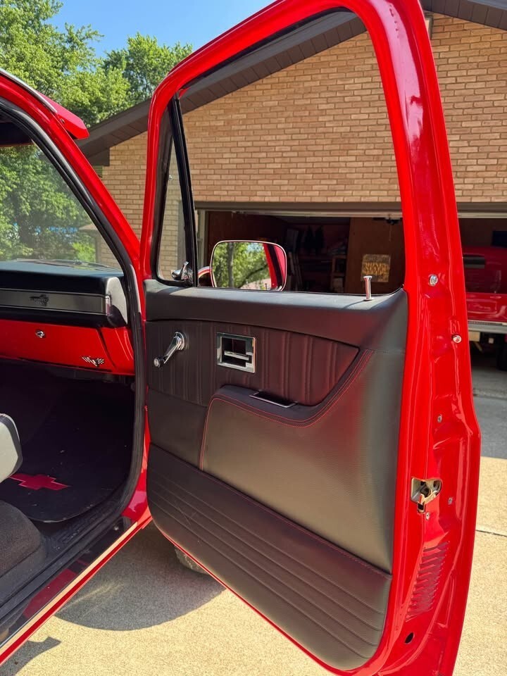 1985 Chevrolet C/K Pickup 1500 - photo 6
