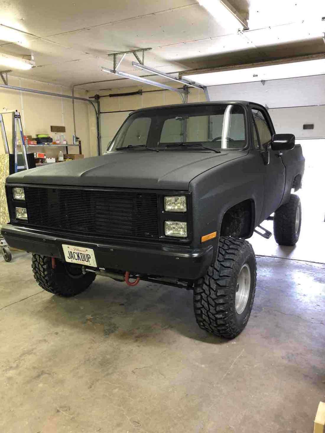 1985 Chevrolet K10 Pickup Black 4WD Automatic Silverado 383 stroker RESTOMOD 1985 Chevrolet K10 Silverado