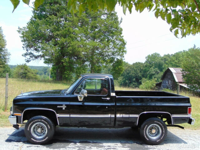 1985 Chevrolet K10 MUST SEE FULLY RESTORED SILVERADO K10 NO RUST - photo 13
